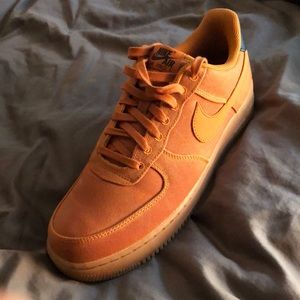 Nike Air Force 1 07 LV8